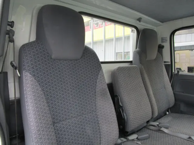 いすゞ エルフ TRG-NKR85A(2WD)の写真35