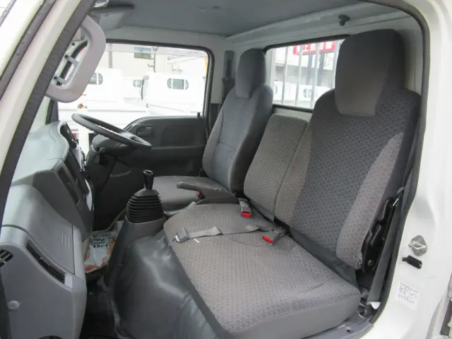 いすゞ エルフ TRG-NKR85A(2WD)の写真38