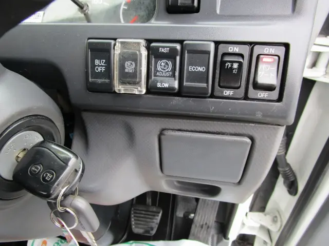 いすゞ エルフ TRG-NKR85A(2WD)の写真40