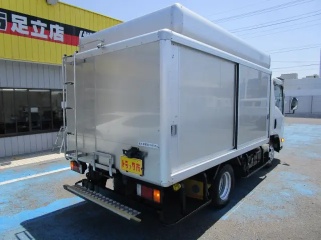 いすゞ エルフ 2RG-NJR88AN(2WD)の写真3