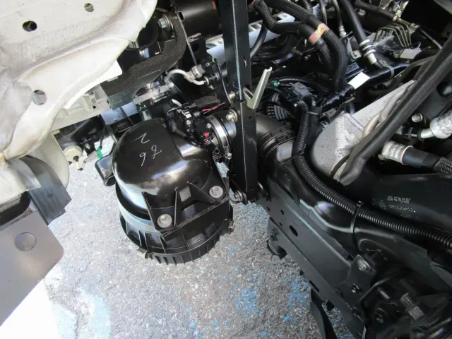 いすゞ エルフ 2RG-NJR88AN(2WD)の写真15