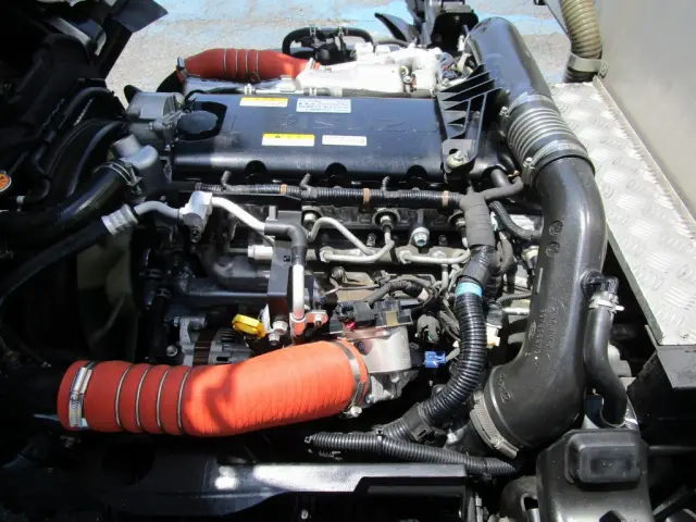 いすゞ エルフ 2RG-NJR88AN(2WD)の写真19