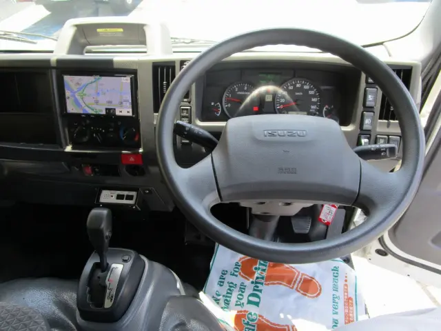 いすゞ エルフ 2RG-NJR88AN(2WD)の写真25