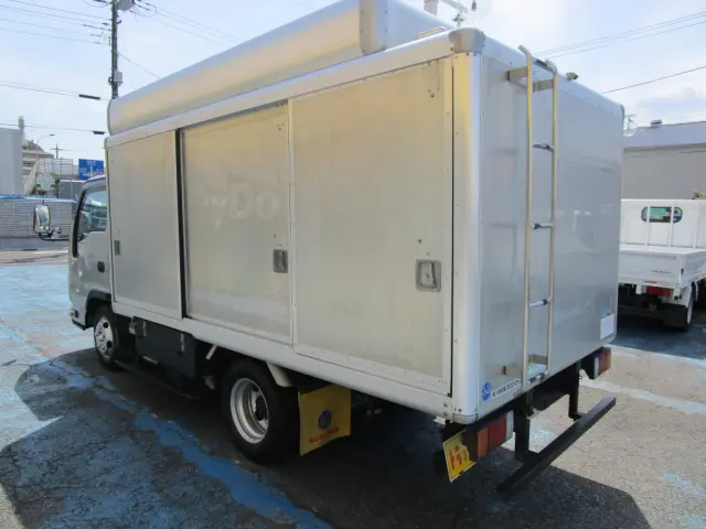 いすゞ エルフ TRG-NJR85AN(2WD)の写真4