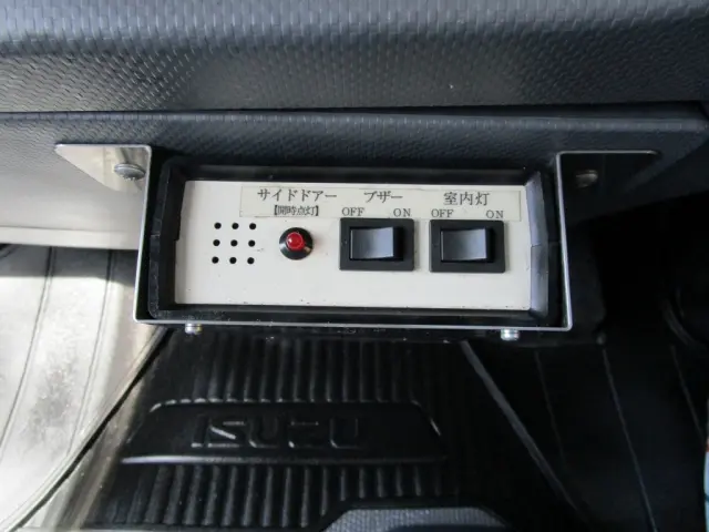 いすゞ エルフ TRG-NJR85AN(2WD)の写真41
