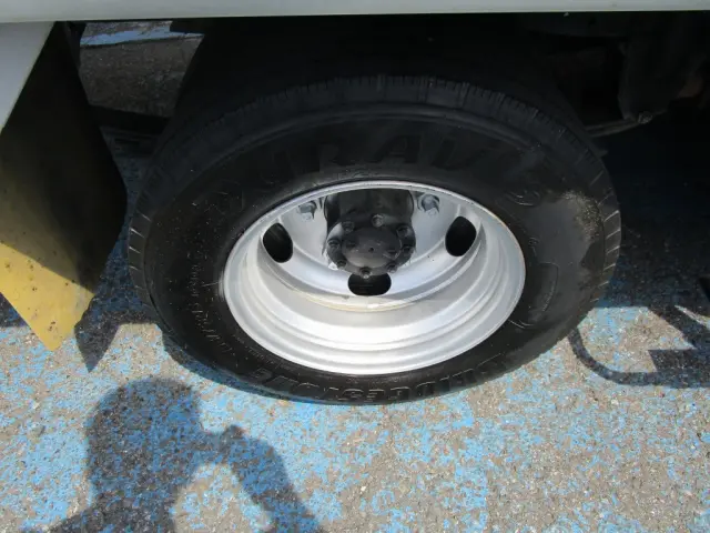 いすゞ エルフ TRG-NJR85AN(2WD)の写真50