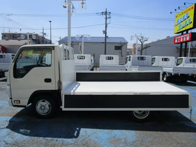 いすゞ エルフ TRG-NJR85A(2WD)の写真10