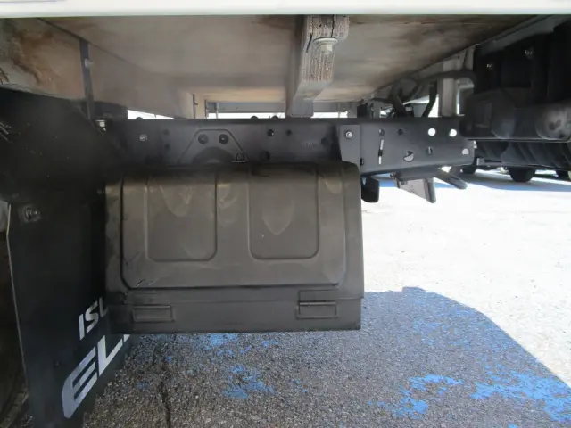 いすゞ エルフ TRG-NJR85A(2WD)の写真24