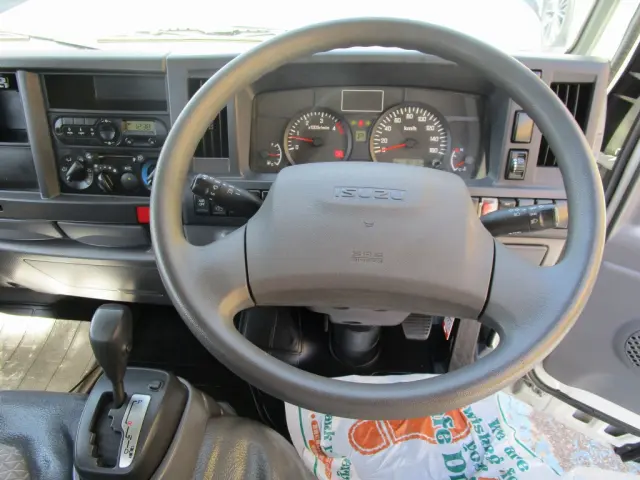 いすゞ エルフ TRG-NJR85A(2WD)の写真25