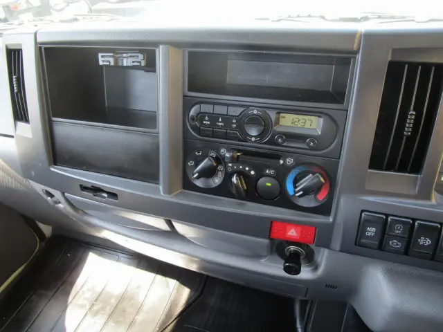いすゞ エルフ TRG-NJR85A(2WD)の写真26