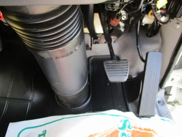いすゞ エルフ TRG-NJR85A(2WD)の写真28