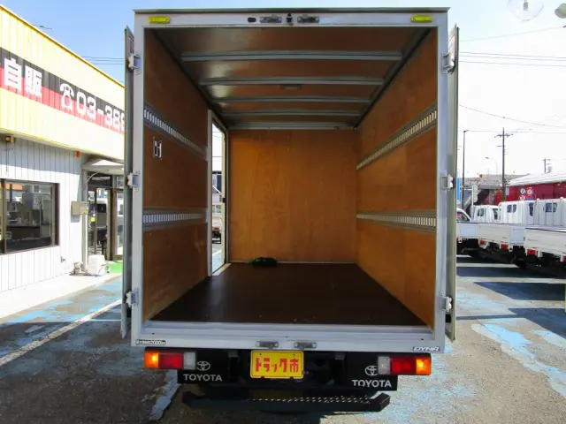 トヨタ ダイナ TPG-XZC605(2WD)の写真3
