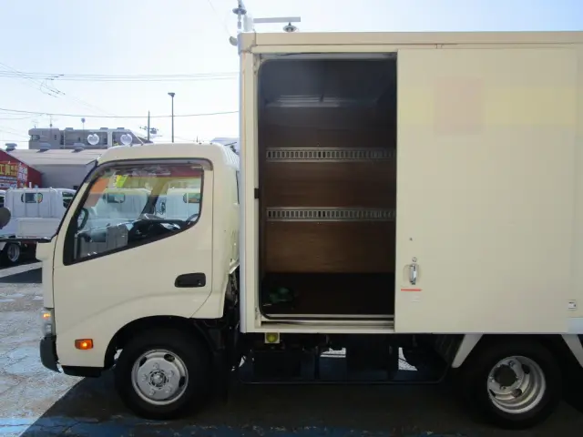 トヨタ ダイナ TPG-XZC605(2WD)の写真5