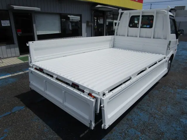マツダ ボンゴトラック DBF-SLP2T(2WD)の写真2