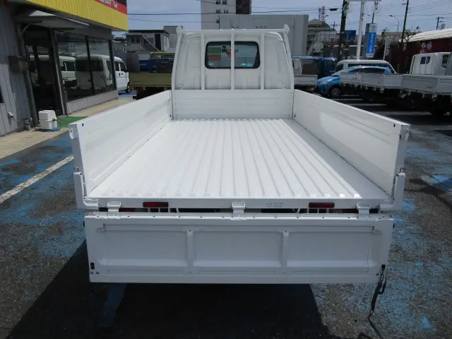 マツダ ボンゴトラック DBF-SLP2T(2WD)の写真4