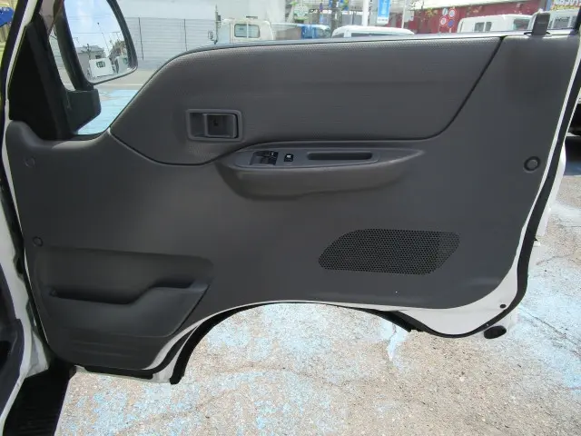 マツダ ボンゴトラック DBF-SLP2T(2WD)の写真15