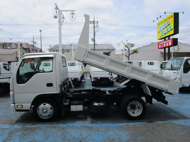 いすゞ エルフ TKG-NJR85AN(2WD)の写真11