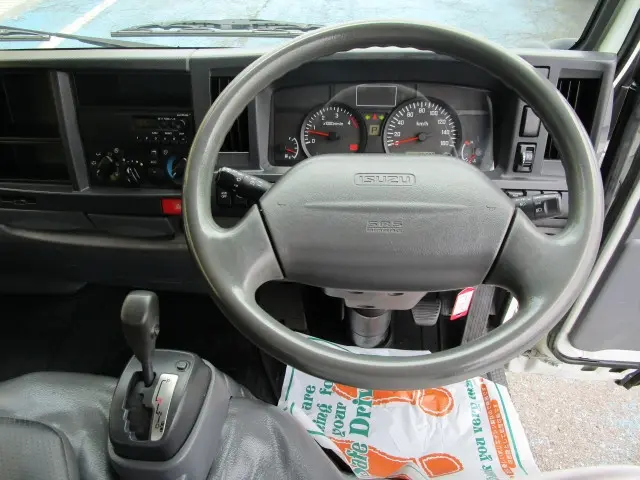 いすゞ エルフ TKG-NJR85AN(2WD)の写真25