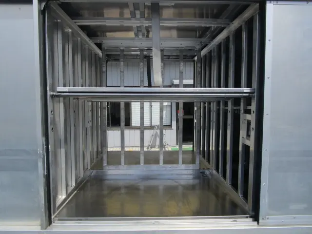 いすゞ エルフ TKG-NLR85AN(2WD)の写真12