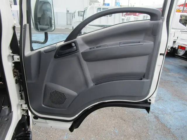 いすゞ エルフ TKG-NLR85AN(2WD)の写真33