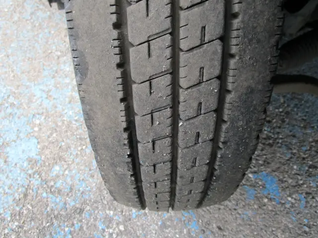 いすゞ エルフ TKG-NLR85AN(2WD)の写真40