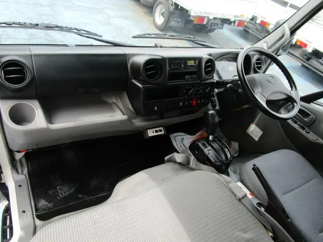 日野 デュトロ TPG-XZU655M(2WD)の写真37
