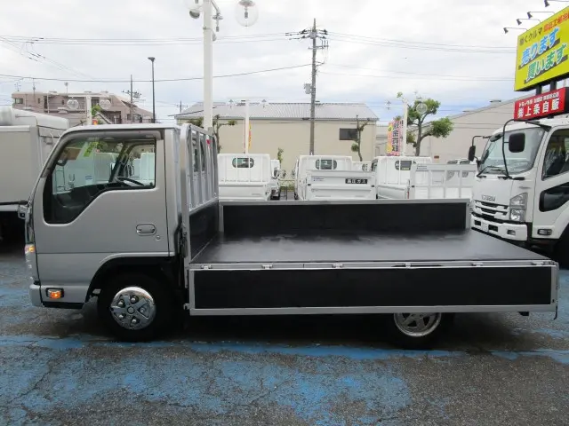 いすゞ エルフ TKG-NJR85A(2WD)の写真10