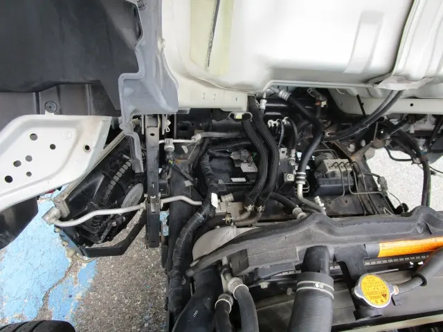 いすゞ エルフ TKG-NJR85A(2WD)の写真20