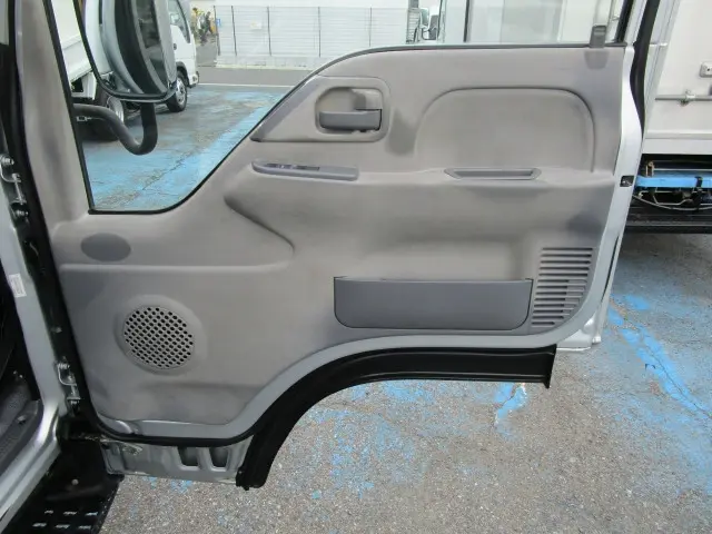 いすゞ エルフ TKG-NJR85A(2WD)の写真23
