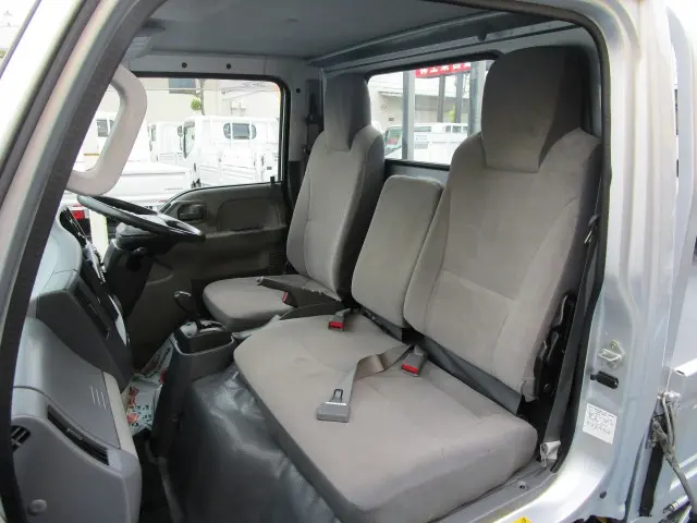 いすゞ エルフ TKG-NJR85A(2WD)の写真32