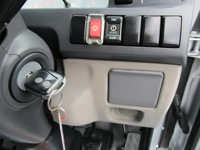 いすゞ エルフ TKG-NJR85A(2WD)の写真34