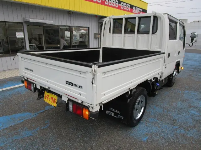 いすゞ エルフ 2RG-NJR88A(2WD)の写真3