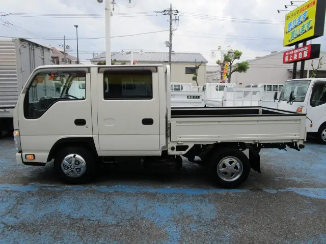 いすゞ エルフ 2RG-NJR88A(2WD)の写真11