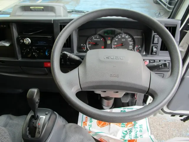 いすゞ エルフ 2RG-NJR88A(2WD)の写真25