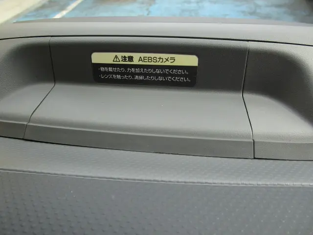 いすゞ エルフ 2RG-NJR88A(2WD)の写真34