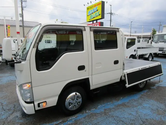 いすゞ エルフ 2RG-NJR88A(2WD)の写真46
