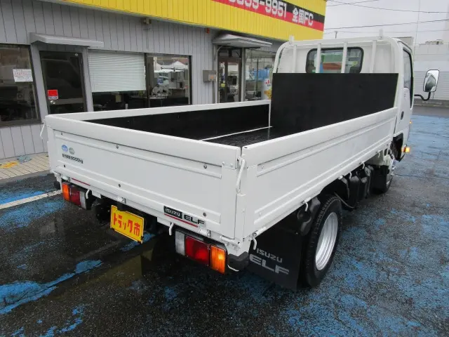 いすゞ エルフ TPG-NKR85A(2WD)の写真3