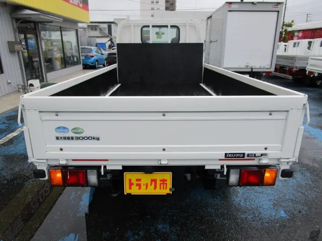 いすゞ エルフ TPG-NKR85A(2WD)の写真5