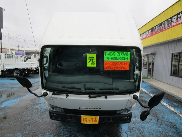 いすゞ エルフ TPG-NKR85A(2WD)の写真13