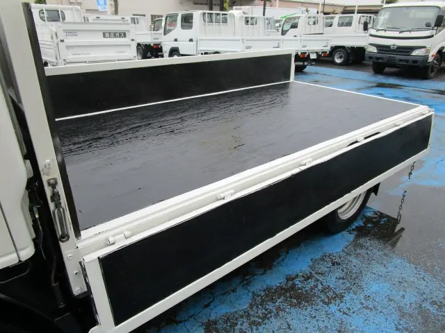 いすゞ エルフ TPG-NKR85A(2WD)の写真16