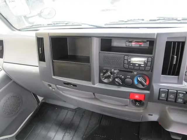 いすゞ エルフ TPG-NKR85A(2WD)の写真26