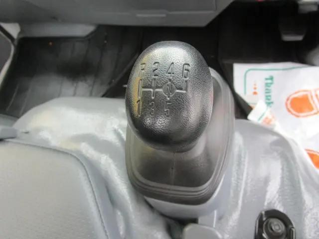 いすゞ エルフ TPG-NKR85A(2WD)の写真27