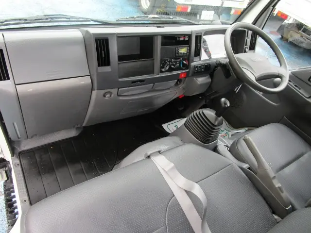 いすゞ エルフ TPG-NKR85A(2WD)の写真31