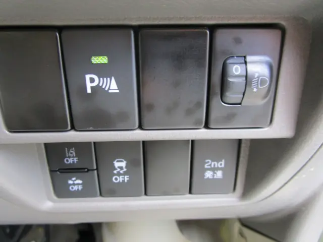 日産 クリッパーバン 5BD-DR17V(2WD)の写真35