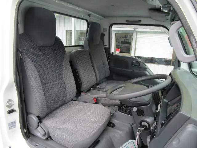 いすゞ エルフ TRG-NJR85A(2WD)の写真6