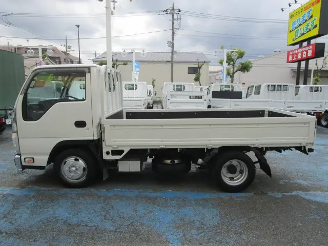 いすゞ エルフ TRG-NJR85A(2WD)の写真11