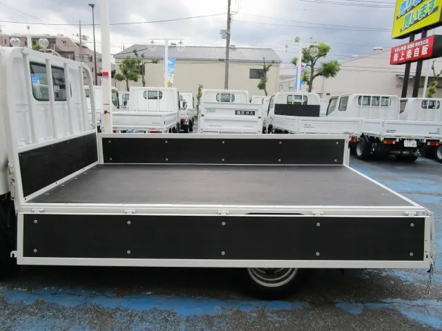いすゞ エルフ TRG-NJR85A(2WD)の写真16
