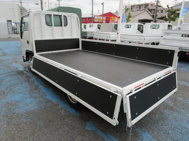 いすゞ エルフ TRG-NJR85A(2WD)の写真17