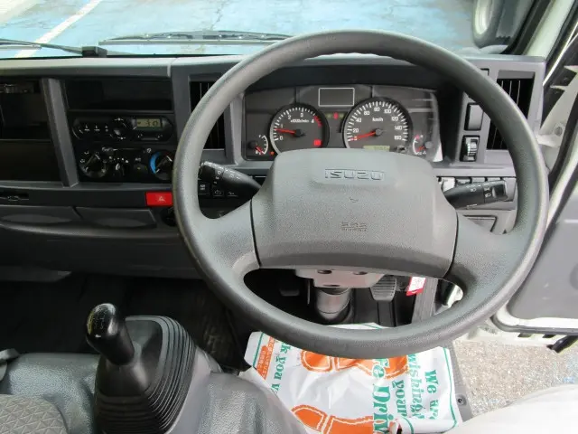 いすゞ エルフ TRG-NJR85A(2WD)の写真31