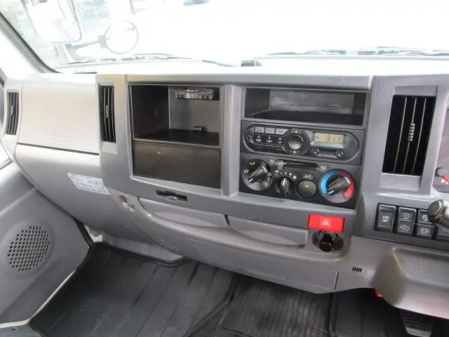 いすゞ エルフ TRG-NJR85A(2WD)の写真32